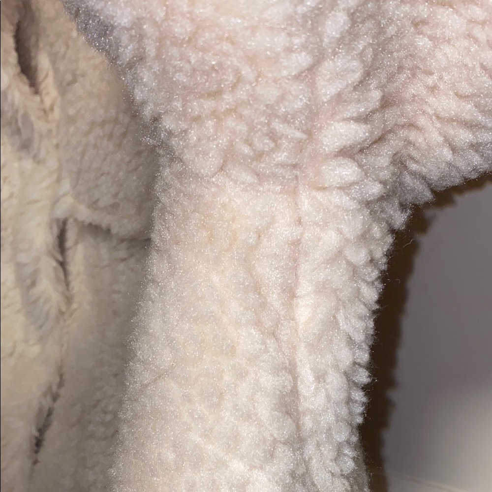 May Design Small Cozy Beige Sherpa Jacket - Picture 7 of 14